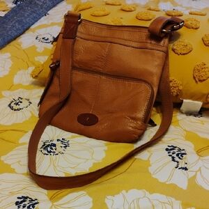 Elegant Tan Leather Shoulder Bag
